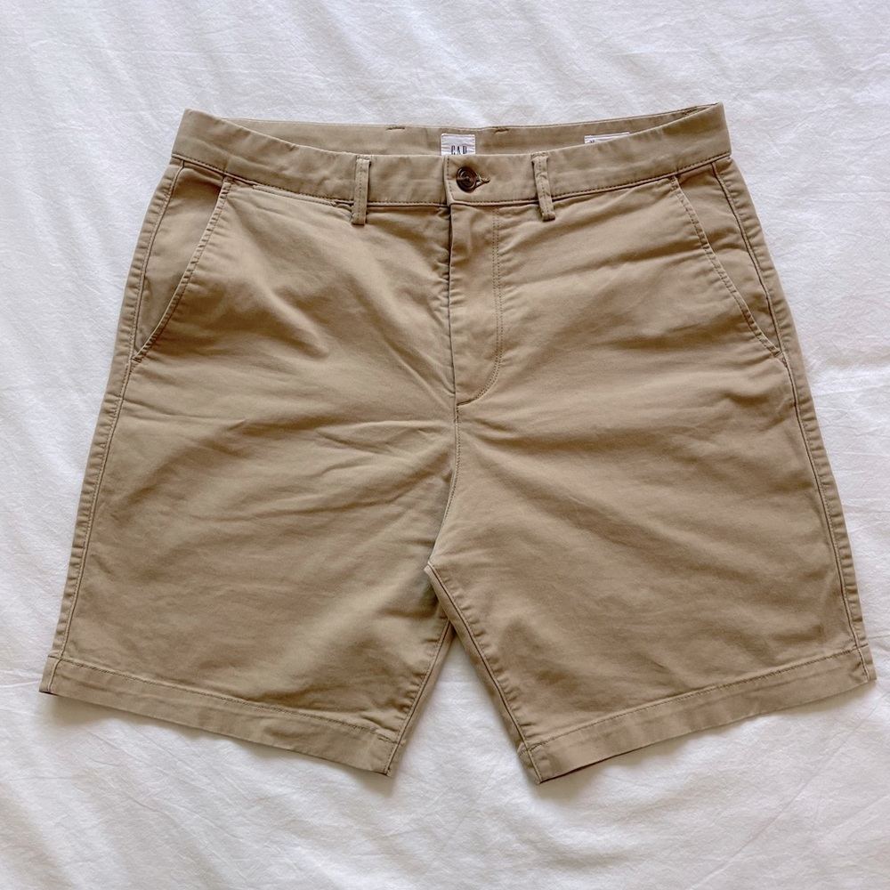 Gap Essential Khaki Shorts